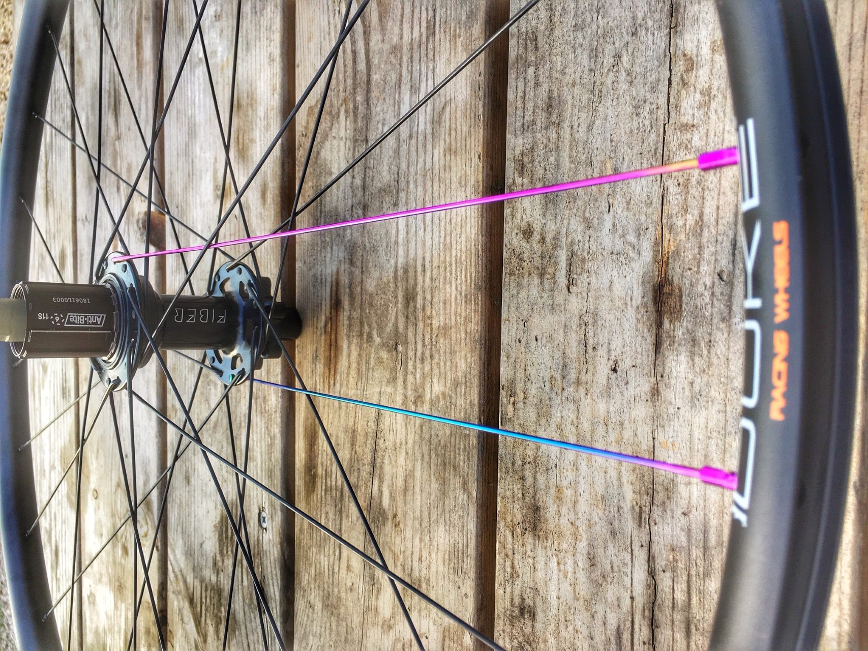 גלגלי XC/ מרתון במבחן- Fiber Wheels