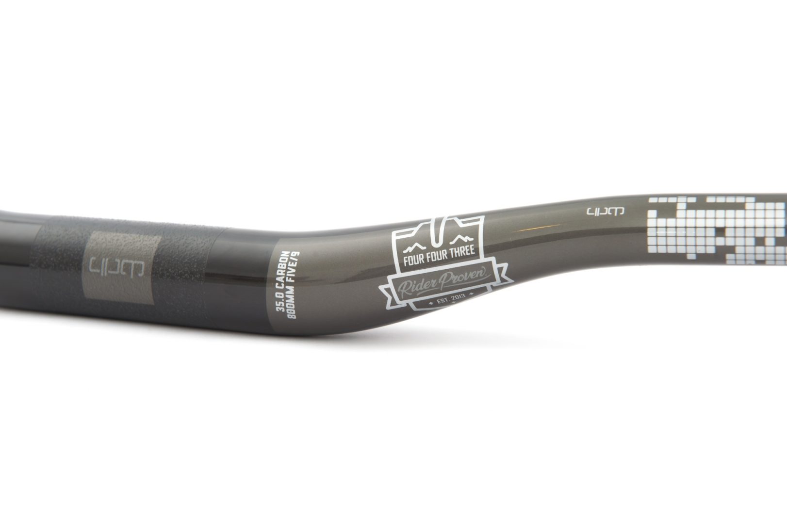 Fourfourthree N800 כידון במבחן