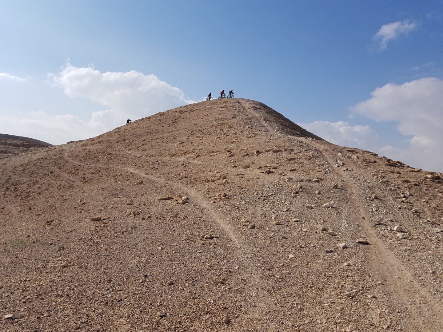 סביב ראס מועכף- מסלולי טיול בצפון מדבר יהודה