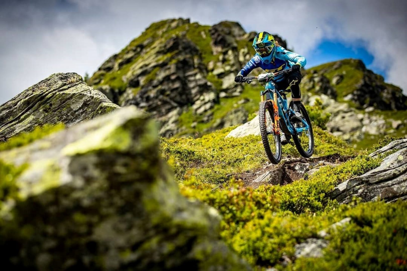 מכה קלה בכנף (האנדורו)…- נוגה כורם מכה קלה בכנף (האנדורו)…- נוגה כורם