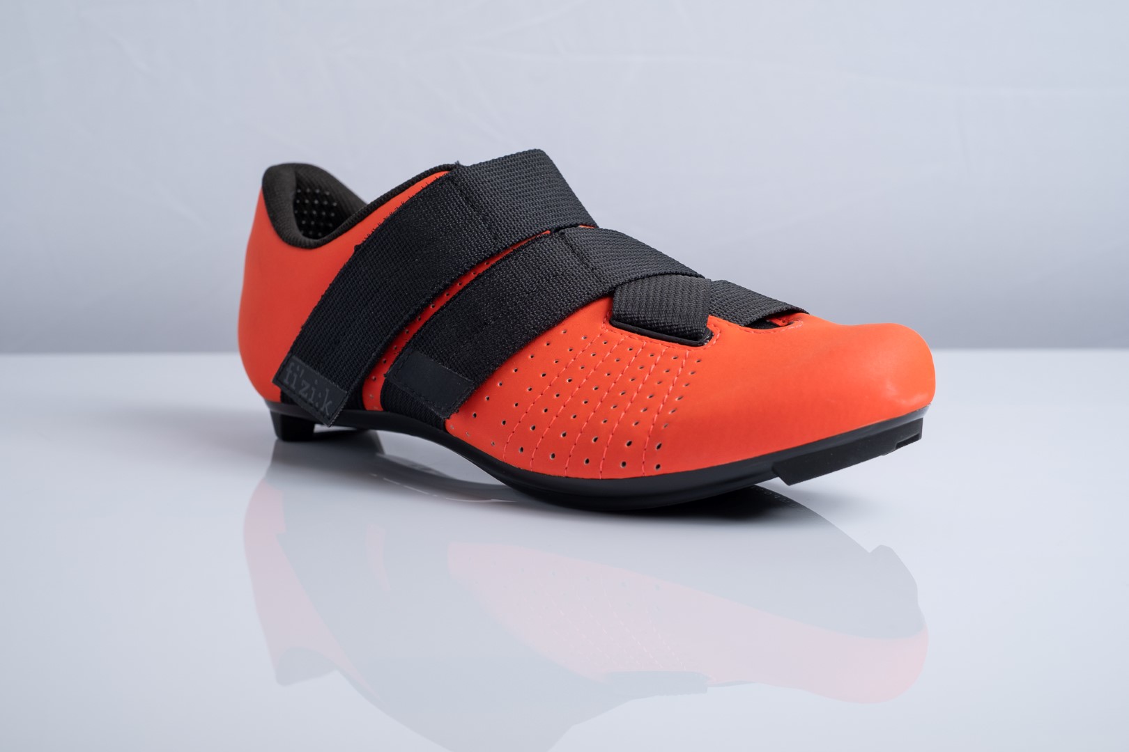 נעלי כביש במבחן–Fizik Tempo Powerstrap R5