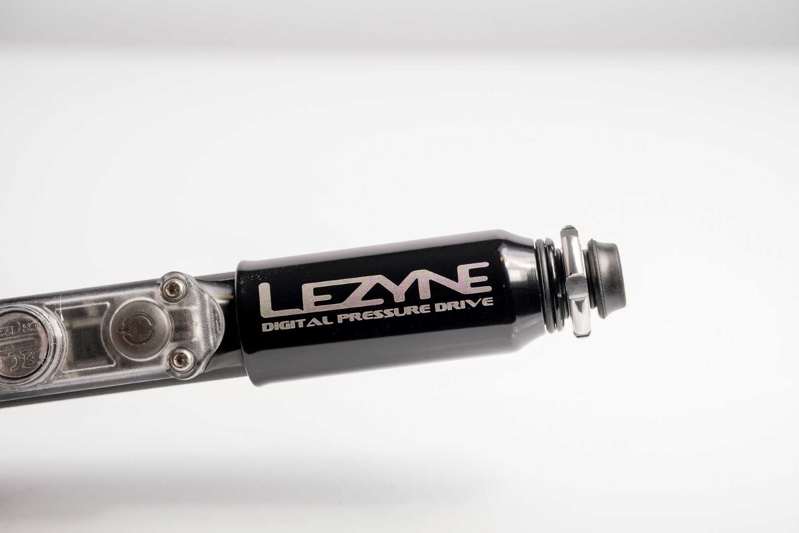 משאבת כיס במבחן Lezyne Digital Pressure Drive